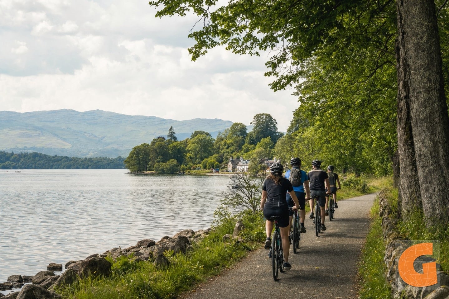 Luss und das Ufer von Loch Lomond