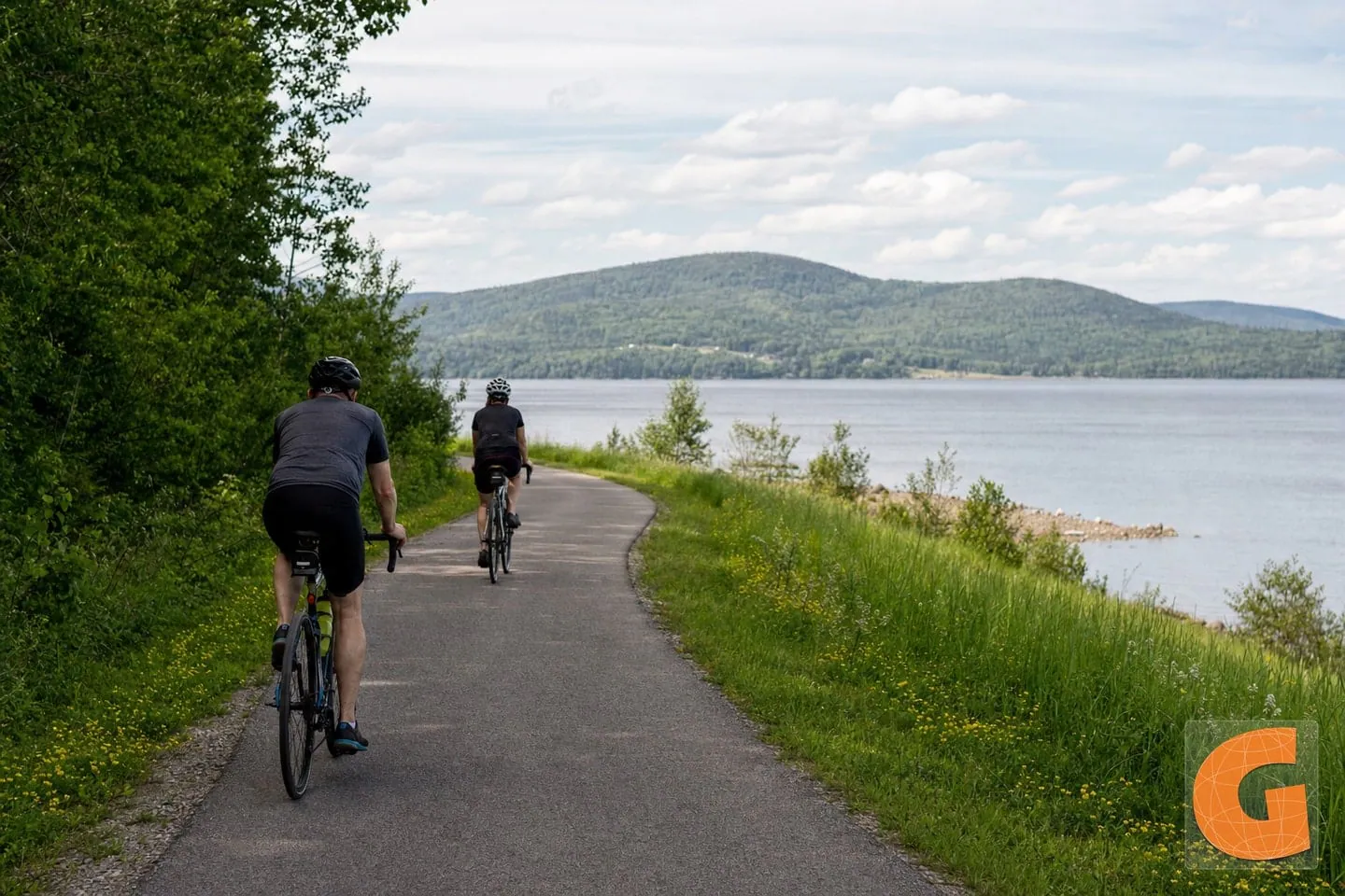 Cycling the Petit Témis Countryside Trail