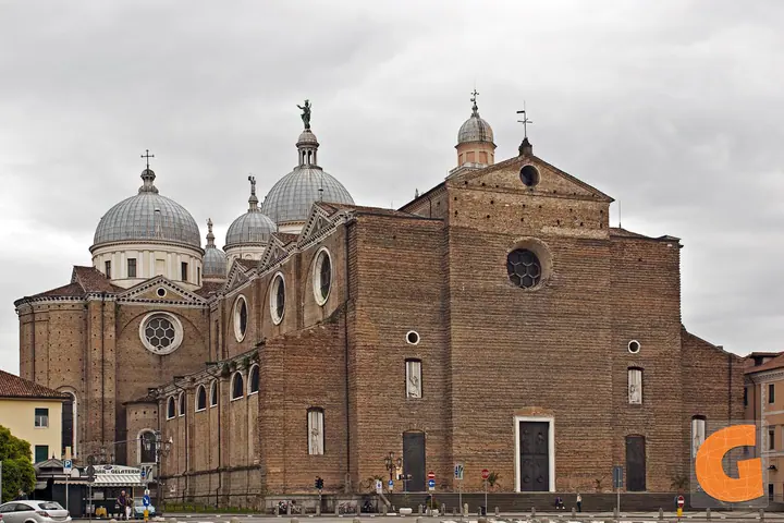 Padua Prato della Valle and Historic Core Walking Route