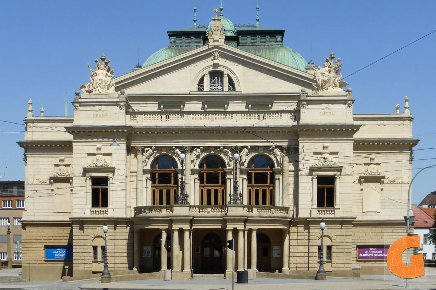 Walking Tour in Plzeň Republic Square and Cultural Quarter
